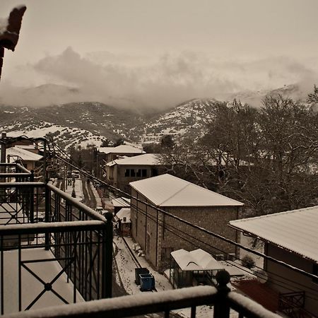 Papastavrou Apartments Kalavryta Exteriör bild