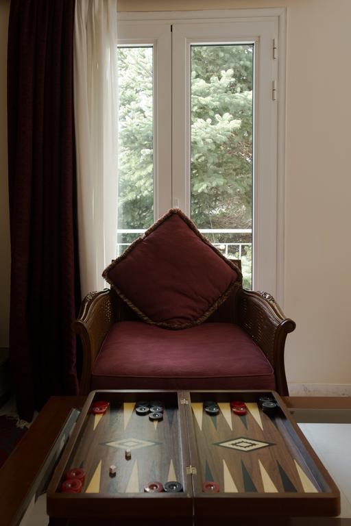 Papastavrou Apartments Kalavryta Rum bild