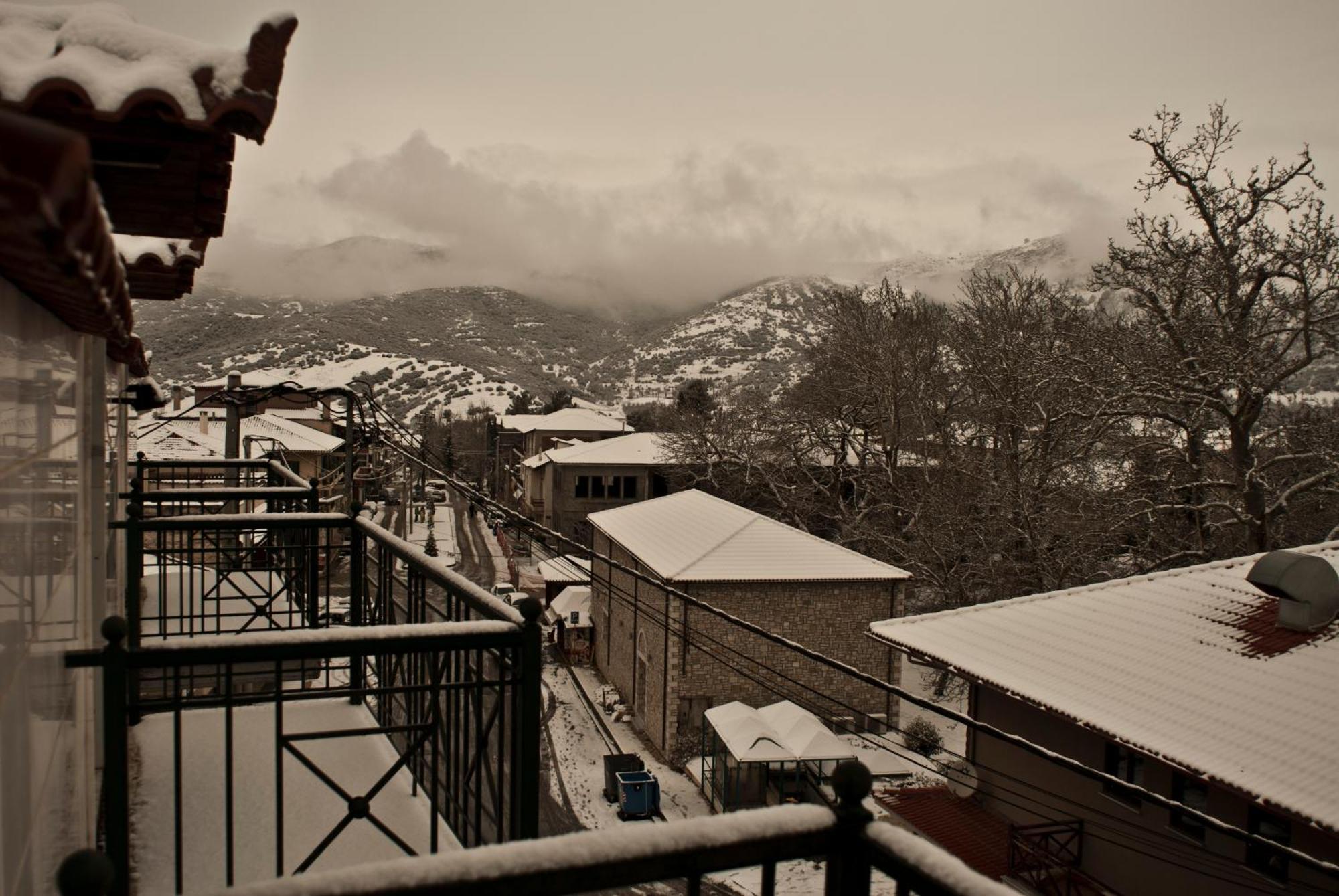 Papastavrou Apartments Kalavryta Exteriör bild