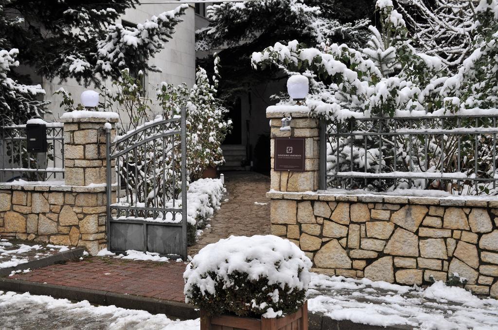 Papastavrou Apartments Kalavryta Exteriör bild